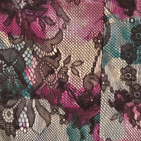 Body con lace overlay dress size 4 NWT - Picture 4 of 8